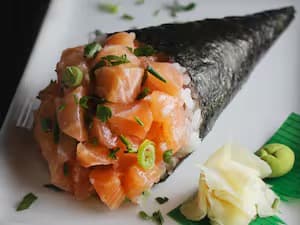 Temaki de salmão